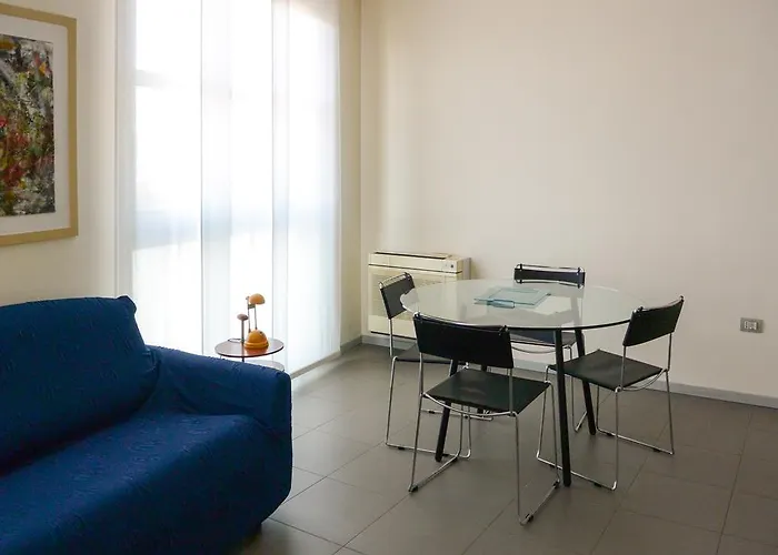 Vista Hotel & Residence