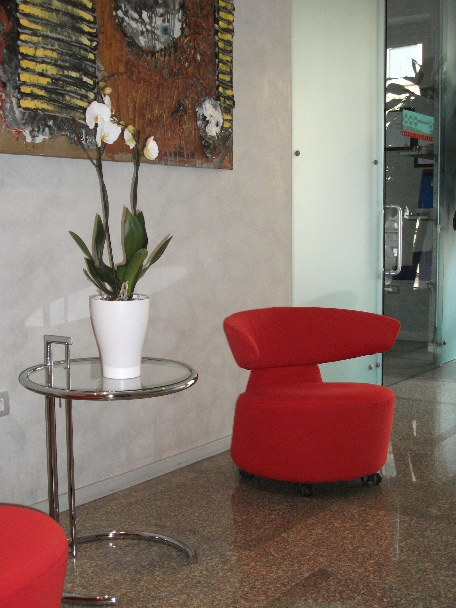 Aparthotel Vista &